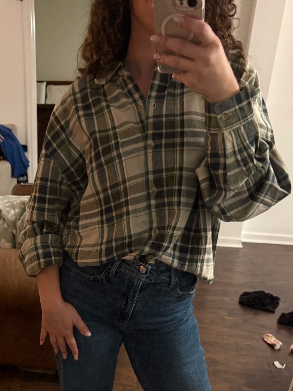 Classic Green Plaid Button-Up Shirt - Women's